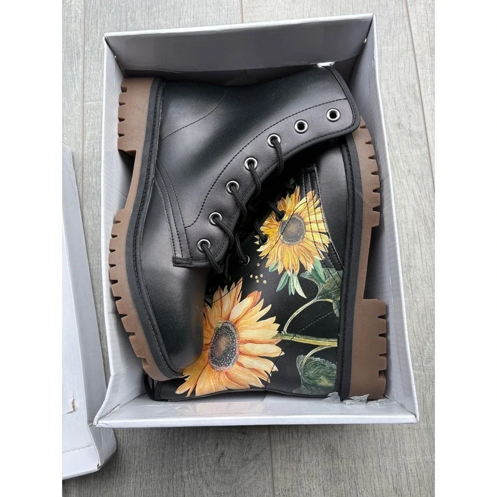 Harlow & Lloyd Vintage‎ Sunflowers Black Lace-Up Boots NIB Men's 10.5 Women's 12 - Picture 10 of 10